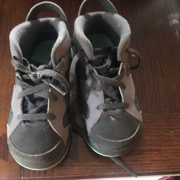 Jordan 6 size 8c light worn no box - Picture 2 of 4